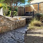 Parenthese Romantique Avec Jacuzzi Privatif Pres De Carcassonne 3*