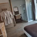 Frühstückspension Parenthese Romantique Avec Jacuzzi Privatif Pres De Carcassonne Malves-en-Minervois