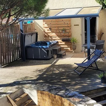 D'hotes Avec Jacuzzi Prive, Piscine Proche Carcassonne Nocleg ze śniadaniem *