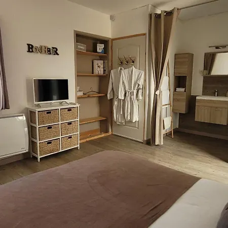 住宿加早餐酒店 Chambre D'Hotes Avec Jacuzzi Prive Proche Carcassonne Malves-en-Minervois