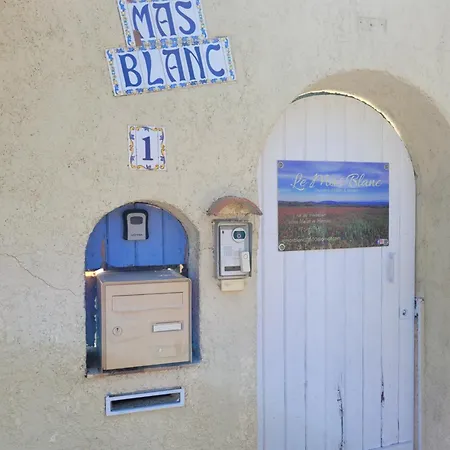B&B Detente & Fraicheur, Jacuzzi Piscine Et Petit-dejeuner A 10min De Carcassonne