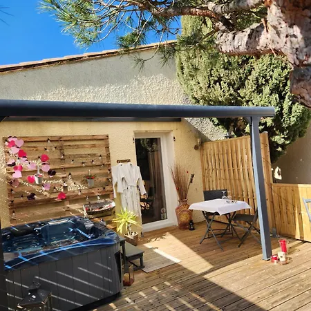 Frühstückspension Parenthese Romantique Avec Jacuzzi Privatif Pres De Carcassonne 3*