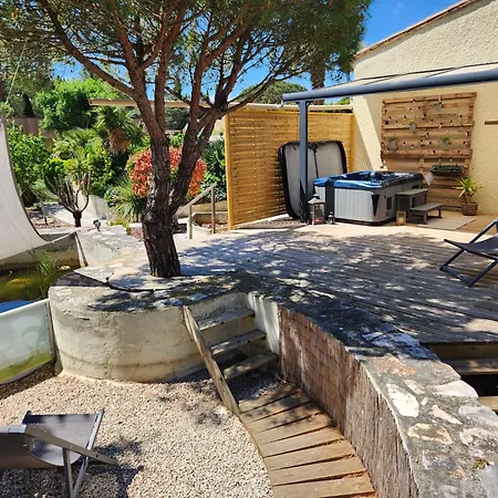 Parenthese Romantique Avec Jacuzzi Privatif Pres De Carcassonne Bed & Breakfast Malves-en-Minervois
