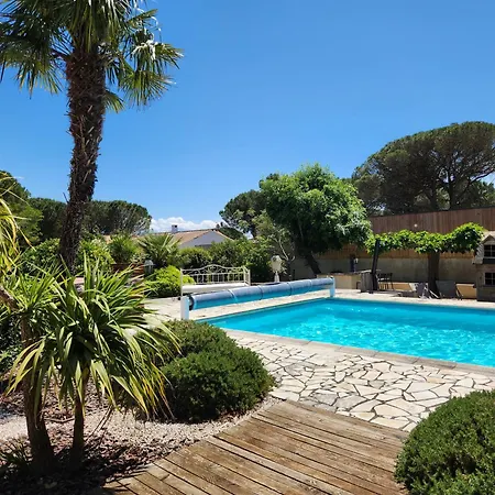 Frühstückspension Lemasblanc, Detente Au Calme A 10min De Carcassonne, Terrasse, Jacuzzi Et Piscine Prive, Petit-dejeuner 3*