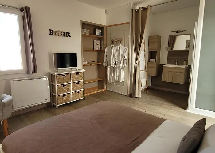 فندق مبيت وإفطار Lemasblanc, D'hotes & Jacuzzi Prive, Au Calme, 15min De Carcassonne Malves-en-Minervois
