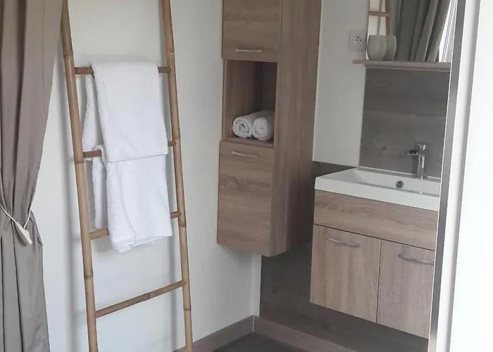 Lemasblanc, D'hotes & Jacuzzi Prive, Au Calme, 15min De Carcassonne فندق مبيت وإفطار